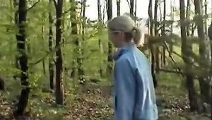 Outgoing Girl Fucked In A Park