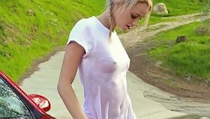 Perverted Stepmom Amber Chase Gets Horny And Fucks Sweet Looking Stepdaughter Washing A Car